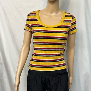 Women’s no boundaries top size small